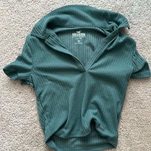 Hollister green collared top